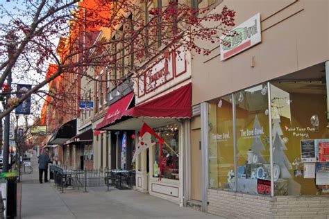 downtown powell ohio shops.
